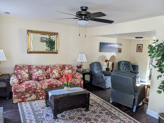 9003 Mahogany Row Southeast - B